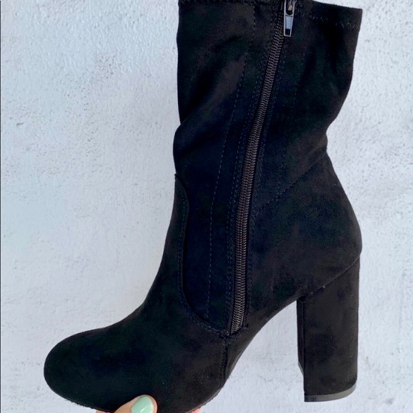 ‼️Black Floral Bootie‼️ - Picture 5 of 7